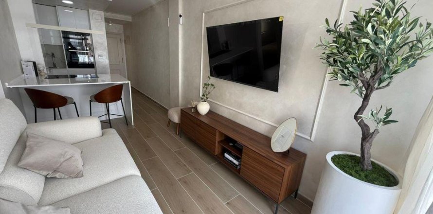 Penthouse in Torrevieja, Alicante, Spain 2 bedrooms, 63 sq.m. No. 184309