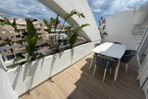 Penthouse for sale in Torrevieja, Alicante, Spain 2 bedrooms, 63 sq.m. No. 184309 - photo 2