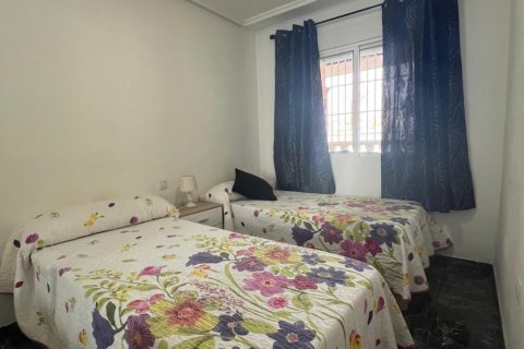 Продажа квартиры в Торревьеха, Аликанте, Испания 2 спальни, 53м2 №184304 - фото 3