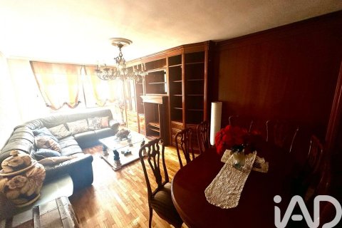 Аренда квартиры в Леон, Испания 4 спальни, 125м2 №195035 - фото 10