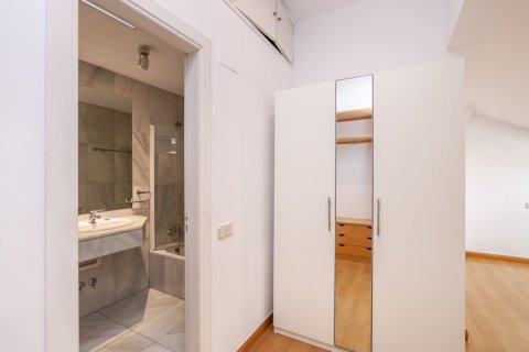 Dzīvoklis īrēšanai Madrid, Spānijā 1 istaba, 70 m2 Nr. 147660 - attēls 22