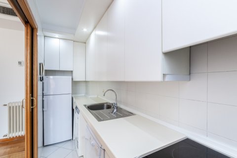Dzīvoklis īrēšanai Madrid, Spānijā 1 istaba, 70 m2 Nr. 147660 - attēls 11