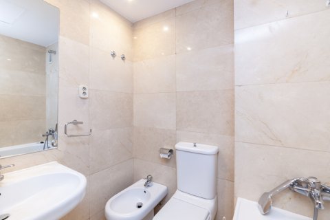 Dzīvoklis īrēšanai Madrid, Spānijā 1 istaba, 70 m2 Nr. 147660 - attēls 3