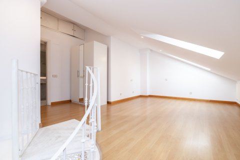 Dzīvoklis īrēšanai Madrid, Spānijā 1 istaba, 70 m2 Nr. 147660 - attēls 19