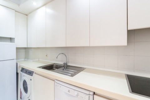 Dzīvoklis īrēšanai Madrid, Spānijā 1 istaba, 70 m2 Nr. 147660 - attēls 10