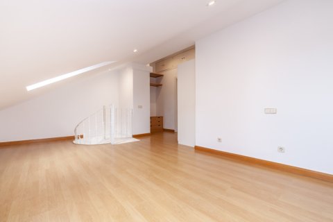 Dzīvoklis īrēšanai Madrid, Spānijā 1 istaba, 70 m2 Nr. 147660 - attēls 20