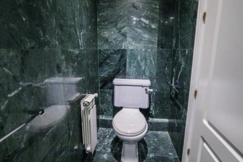 Dzīvoklis īrēšanai Madrid, Spānijā 5 istabas, 300 m2 Nr. 147659 - attēls 12