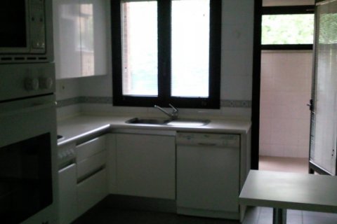Appartamento in affitto a Madrid, Spagna 3 camere da letto, 150 mq. N° 147657 - foto 3