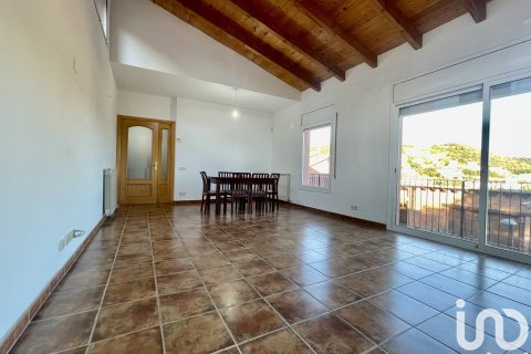 Talo myytävänä Sant Fost de Campsentelles, Barcelona, Espanja, 4 makuuhuonetta, 825 m2 No. 154025 - kuva 5