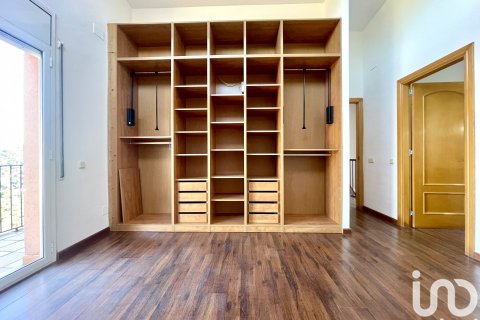 Talo myytävänä Sant Fost de Campsentelles, Barcelona, Espanja, 4 makuuhuonetta, 825 m2 No. 154025 - kuva 19