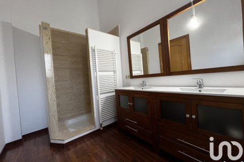 Talo myytävänä Sant Fost de Campsentelles, Barcelona, Espanja, 4 makuuhuonetta, 825 m2 No. 154025 - kuva 21