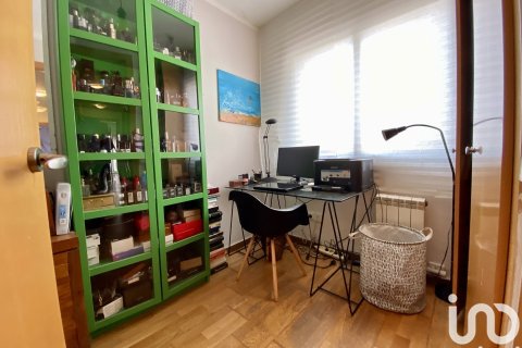 Hus till salu i Sant Andreu de Llavaneres, Barcelona, Spanien 4 sovrum, 179 kvm. Nr. 154029 - foto 13