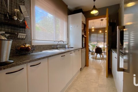 Hus till salu i Sant Andreu de Llavaneres, Barcelona, Spanien 4 sovrum, 179 kvm. Nr. 154029 - foto 3