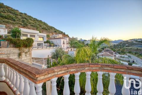 Hus till salu i Coin, Malaga, Spanien 4 sovrum, 859 kvm. Nr. 154028 - foto 2