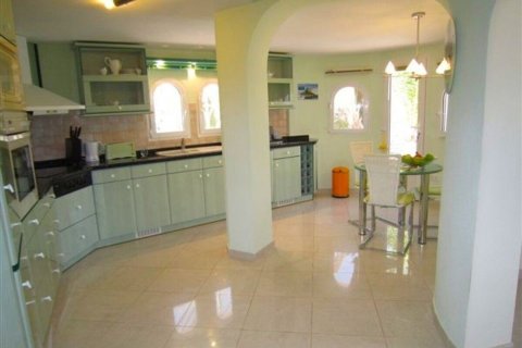 Villa pārdošanā Calpe, Alicante, Spānijā 4 istabas, 350 m2 Nr. 186956 - attēls 12