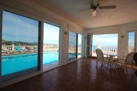 Villa pārdošanā Calpe, Alicante, Spānijā 4 istabas, 350 m2 Nr. 186956 - attēls 9