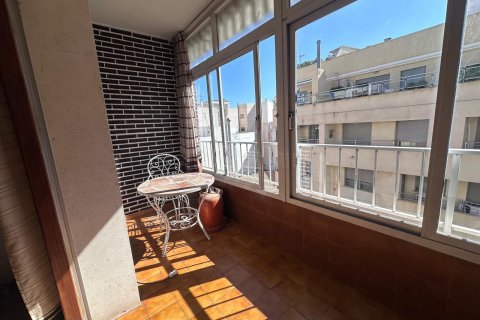 Apartment à vendre à Torrevieja, Alicante, Espagne, 4 chambres, 120 m2 No. 195452 - photo 2