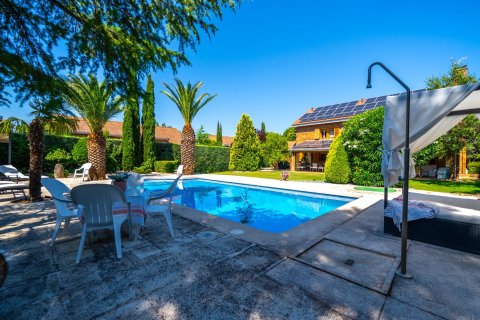 Apartamento en venta en Pozuelo de Alarcón, Madrid, España 6 dormitorios, 539 m2 No. 179393 - foto 4