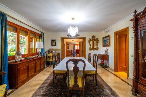 Apartamento en venta en Pozuelo de Alarcón, Madrid, España 6 dormitorios, 539 m2 No. 179393 - foto 17