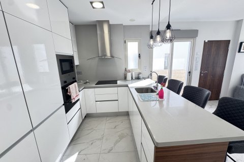 Villa till salu Villamartin, Alicante, Spanien 5 sovrum, 230 kvm. Nr. 139430 - foto 6