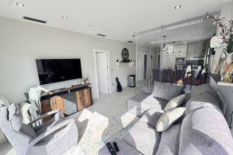 Villa till salu Villamartin, Alicante, Spanien 5 sovrum, 230 kvm. Nr. 139430 - foto 2