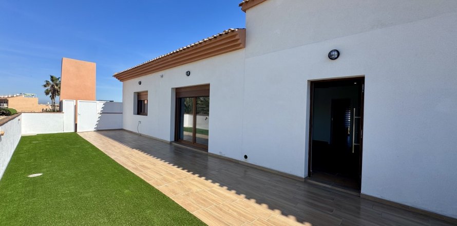 Квартира в Эстрелла Мар, Мурсия, Испания 3 спальни, №155398