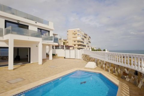 Villa zum Verkauf in La Mata, Alicante, Spanien 4 Schlafzimmer, 210 m2 Nr. 145991 - Foto 1
