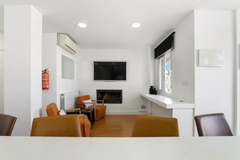 Продажа коммерческой недвижимости в Торревьеха, Аликанте, Испания 4 спальни, 85м2 №145994 - фото 4