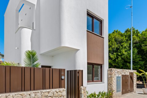 Villa en venta en Pilar de la Horadada, Alicante, España 3 dormitorios, 264 m2 No. 143090 - foto 1