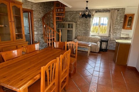 House for sale in Villaquilambre, Leon, Spain 4 bedrooms, 226 sq.m. No. 173269 - photo 5