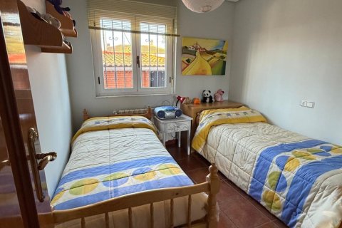 House for sale in Villaquilambre, Leon, Spain 4 bedrooms, 226 sq.m. No. 173269 - photo 13