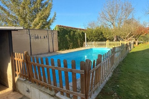 House for sale in Villaquilambre, Leon, Spain 4 bedrooms, 226 sq.m. No. 173269 - photo 19