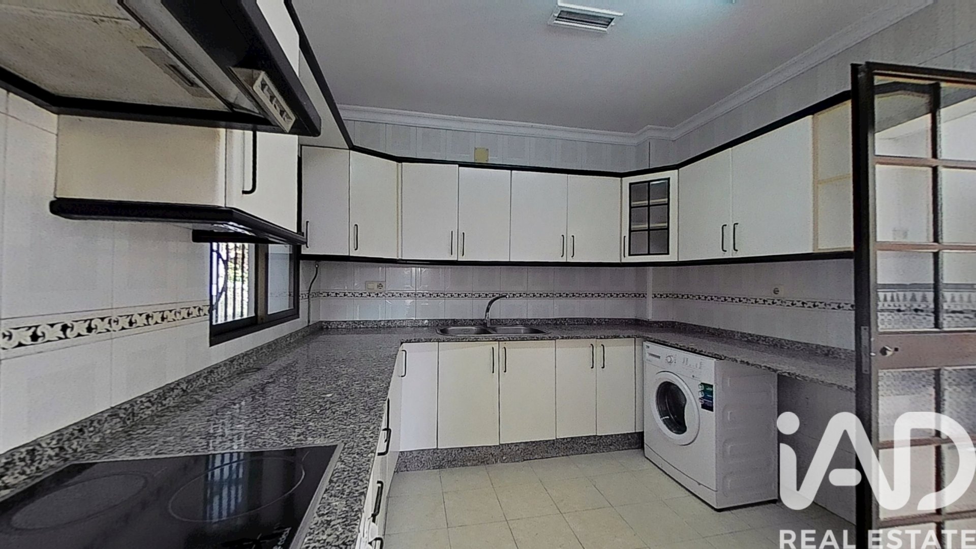Talo Rota, Cadiz, Espanja 5 makuuhuonetta, 200 m2 No. 173270
