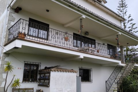 House for sale in Pontedeume, A Coruna, Spain 5 bedrooms, 507 sq.m. No. 173268 - photo 3