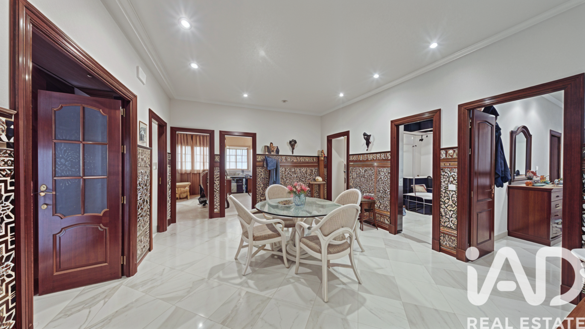 House in Chiclana de la Frontera, Cadiz, Spain 4 bedrooms, 391 sq.m. No. 173272
