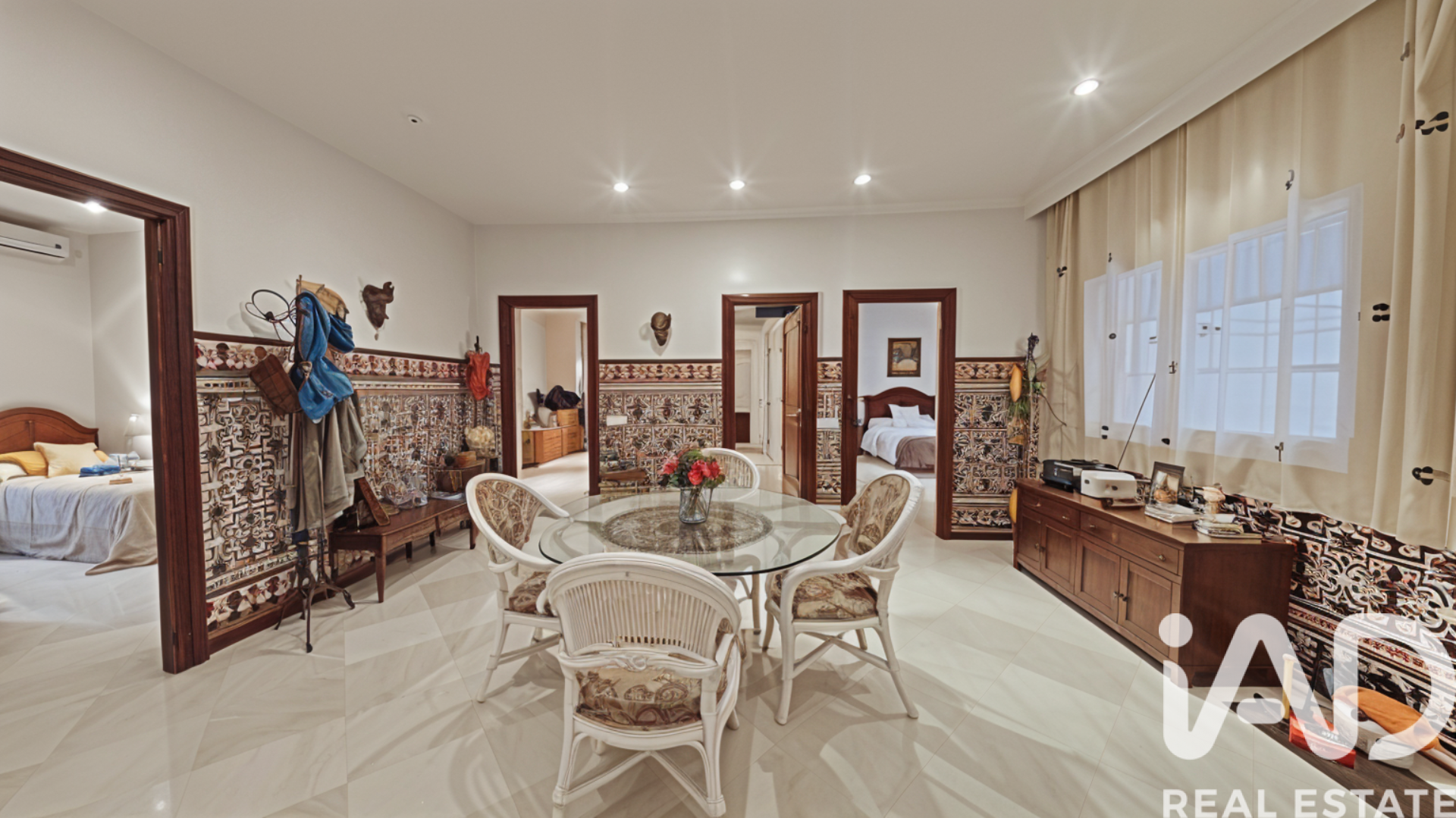House in Chiclana de la Frontera, Cadiz, Spain 4 bedrooms, 391 sq.m. No. 173272