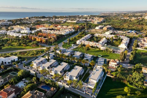 Villa i Estepona, Malaga, Spanien 4 sovrum, 350 kvm. Nr. 148247