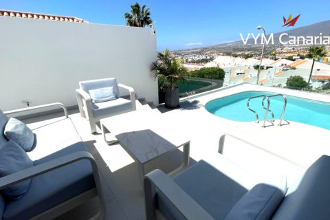 Villa for sale in San Eugenio, Tenerife, Spain 3 bedrooms, 115 sq.m. No. 167510 - photo 9