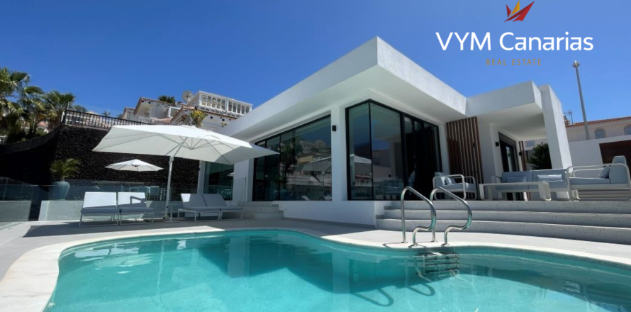 Villa in San Eugenio, Tenerife, Spain 3 bedrooms, 115 sq.m. No. 167510