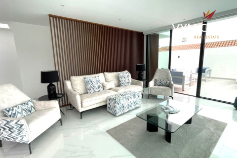 Villa for sale in San Eugenio, Tenerife, Spain 3 bedrooms, 115 sq.m. No. 167510 - photo 15