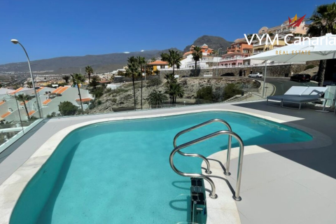 Villa for sale in San Eugenio, Tenerife, Spain 3 bedrooms, 115 sq.m. No. 167510 - photo 7