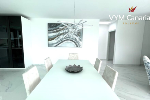 Villa for sale in San Eugenio, Tenerife, Spain 3 bedrooms, 115 sq.m. No. 167510 - photo 14