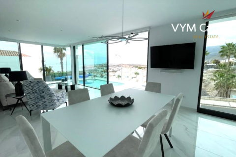 Villa for sale in San Eugenio, Tenerife, Spain 3 bedrooms, 115 sq.m. No. 167510 - photo 12