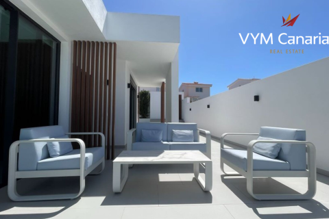 Villa for sale in San Eugenio, Tenerife, Spain 3 bedrooms, 115 sq.m. No. 167510 - photo 6