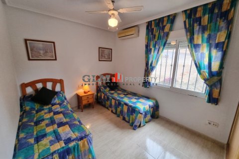 Huoneisto myytävänä Cartagena, Murcia, Espanja, 2 makuuhuonetta,  No. 184547 - kuva 2