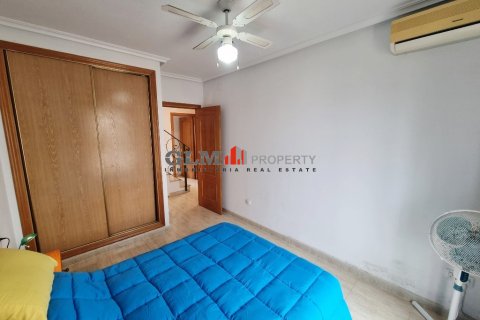 Huoneisto myytävänä Cartagena, Murcia, Espanja, 2 makuuhuonetta, No. 184547 - kuva 11