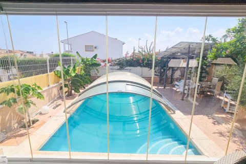 Huvila myytävänä Cabo Roig, Alicante, Espanja, 3 makuuhuonetta, 156 m2 No. 191064 - kuva 3
