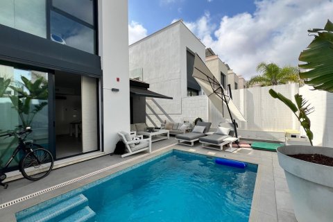 Huvila myytävänä Villamartin, Alicante, Espanja, 3 makuuhuonetta, 103 m2 No. 191065 - kuva 4