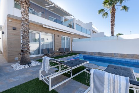 Villa pārdošanā San Pedro del Pinatar, Murcia, Spānijā 3 istabas, 111 m2 Nr. 189813 - attēls 3