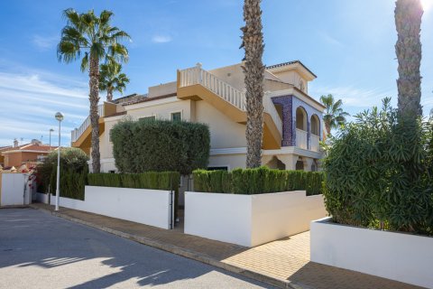 Apartment for sale in Ciudad Quesada, Alicante, Spain 2 bedrooms, 84 sq.m. No. 142927 - photo 2